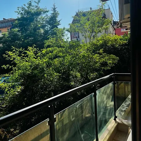 Classic Modern With Parking Place Sófia